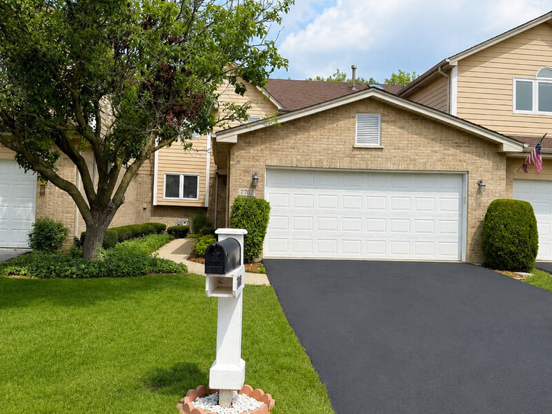 7702 Northfield Lane Tinley Park IL 60487