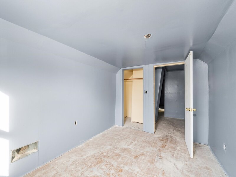8545 S Saginaw Avenue Chicago IL 60617