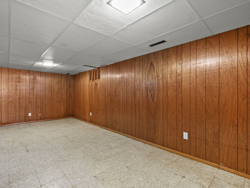 630 W Lombard Street Davenport IA 52803