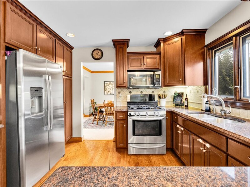 236 Isleview Drive Oswego IL 60543