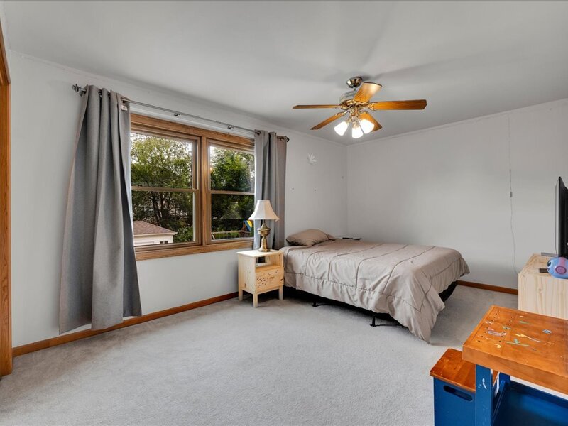 236 Isleview Drive Oswego IL 60543