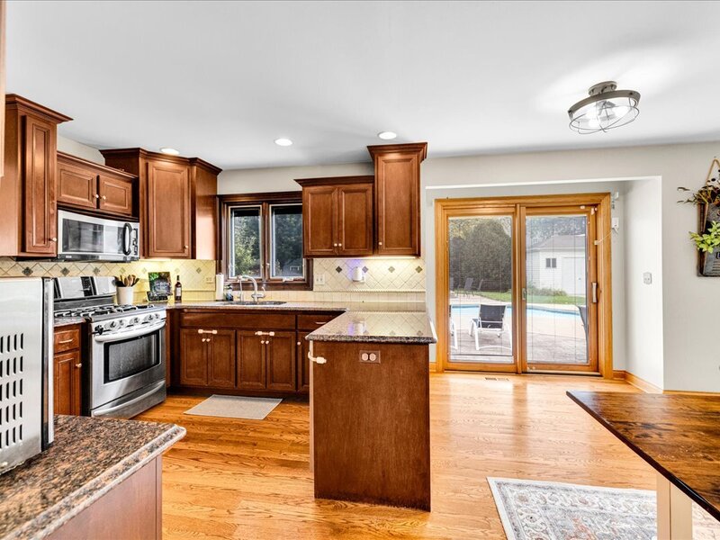 236 Isleview Drive Oswego IL 60543