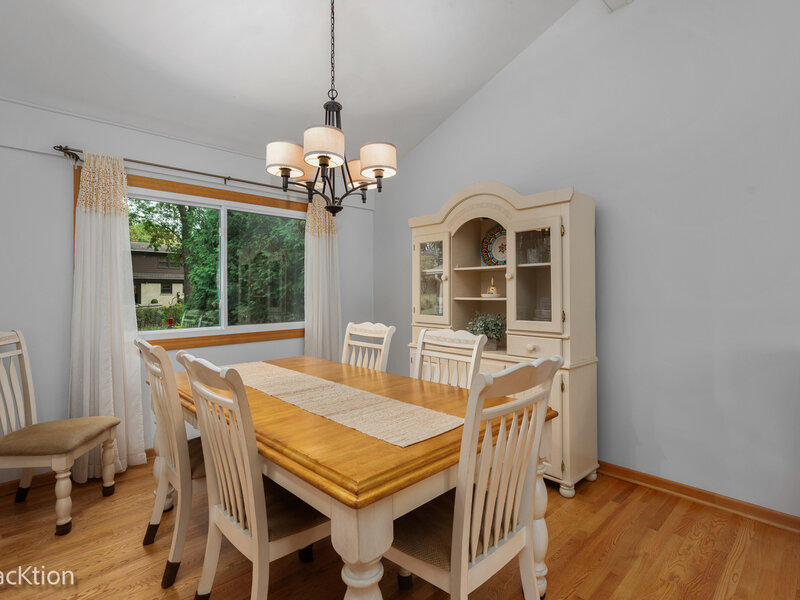 116 Pembroke Road Naperville IL 60540