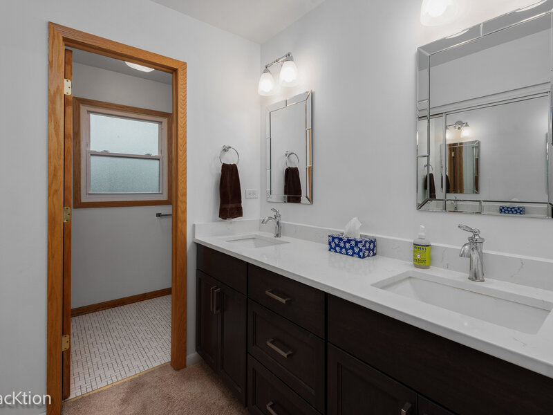116 Pembroke Road Naperville IL 60540