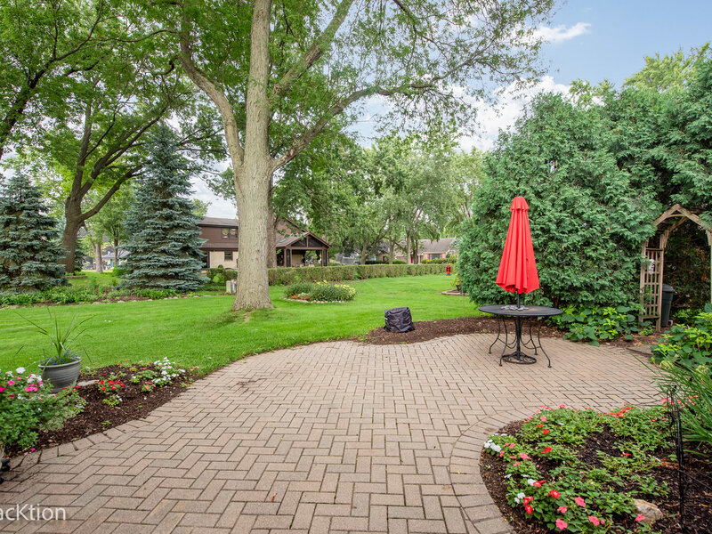 116 Pembroke Road Naperville IL 60540