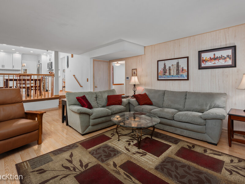 116 Pembroke Road Naperville IL 60540