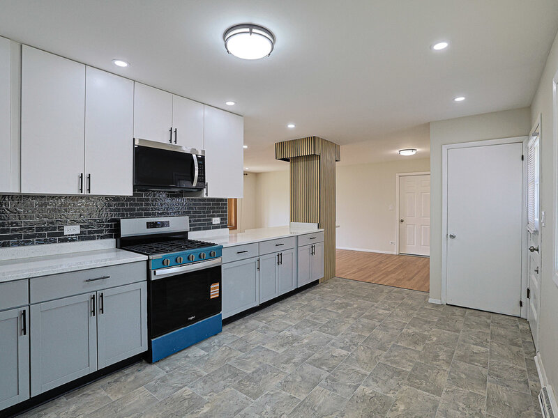 761 Marshall Drive Des Plaines IL 60016