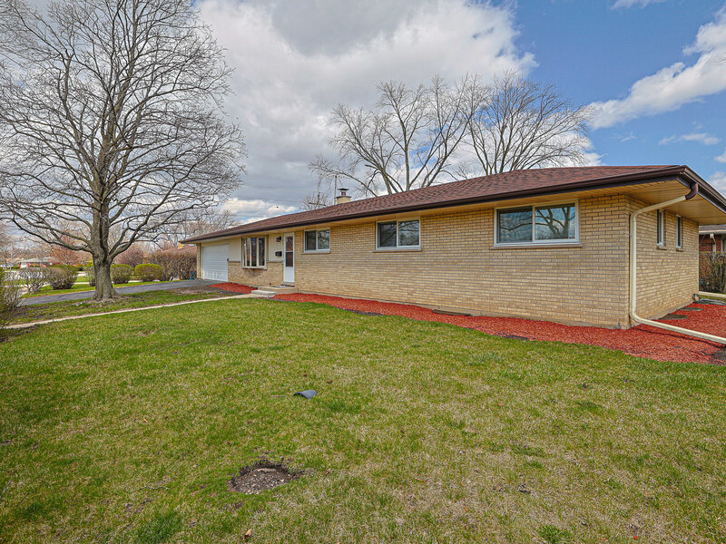 761 Marshall Drive Des Plaines IL 60016