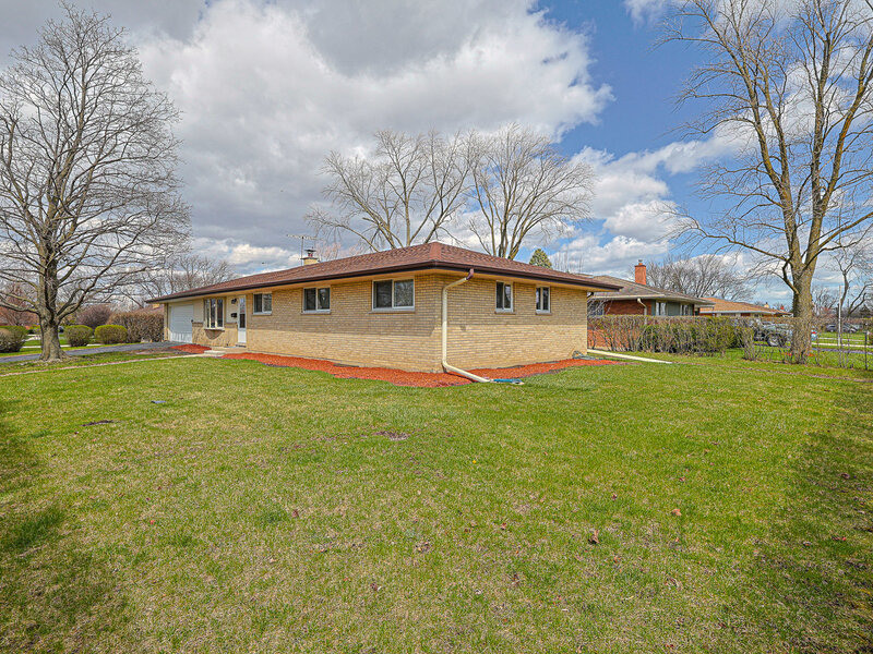 761 Marshall Drive Des Plaines IL 60016