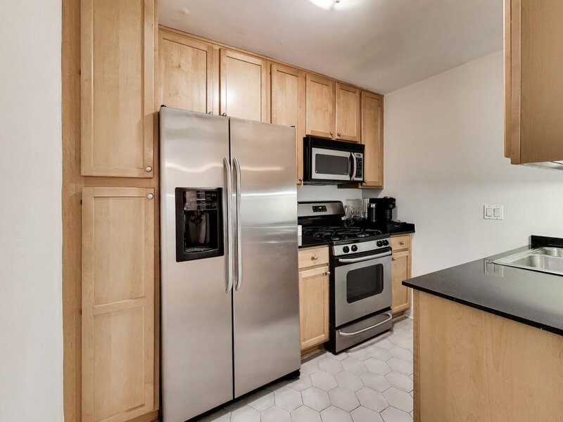 2300 N Commonwealth Avenue Chicago IL 60614