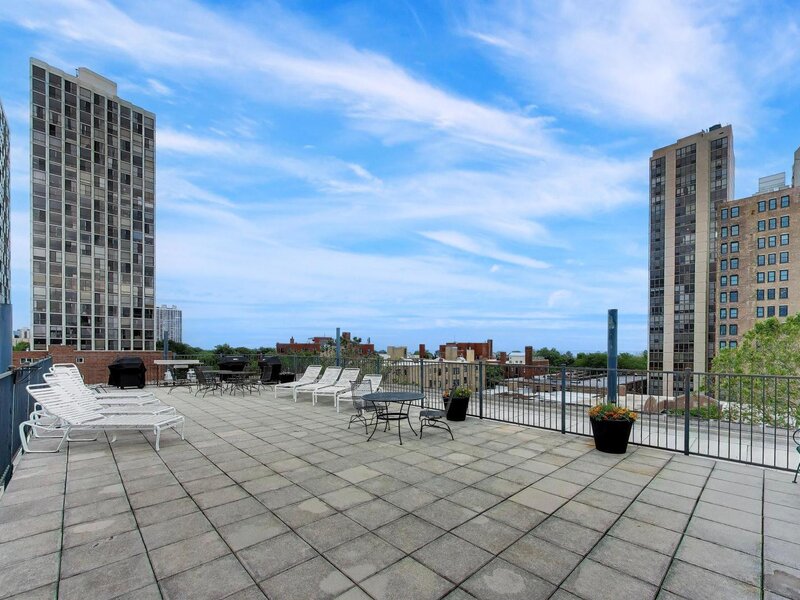 2300 N Commonwealth Avenue Chicago IL 60614