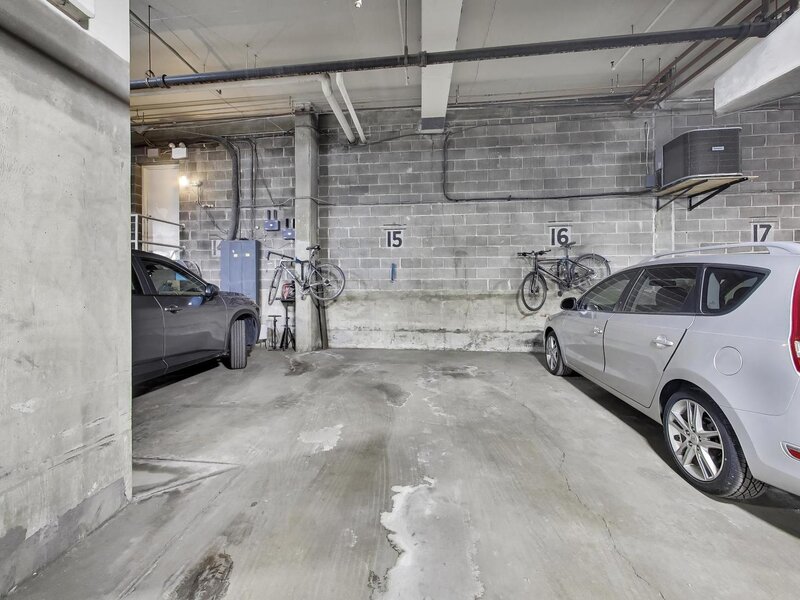 2300 N Commonwealth Avenue Chicago IL 60614