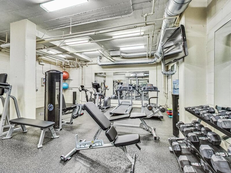 2300 N Commonwealth Avenue Chicago IL 60614