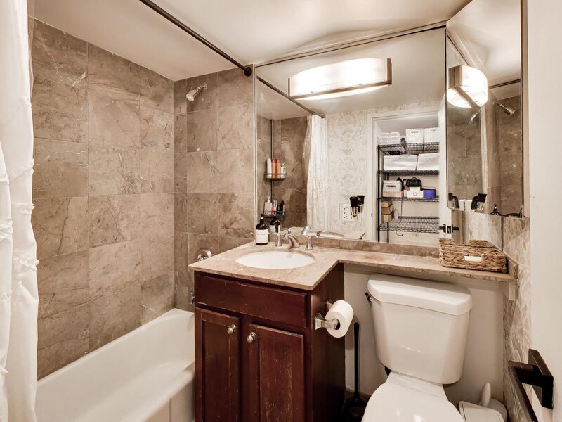 2300 N Commonwealth Avenue Chicago IL 60614