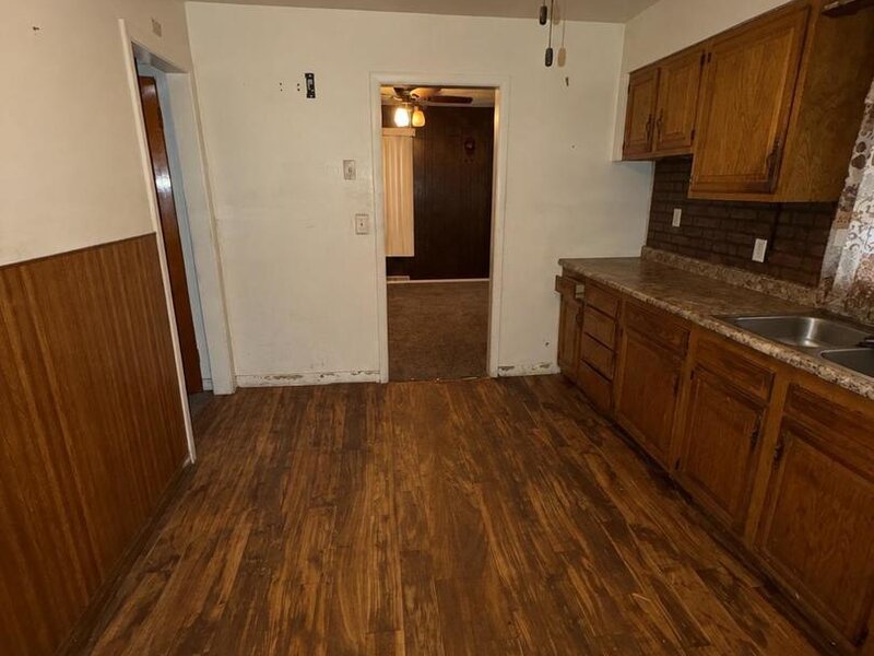 14717 Turlington Avenue Harvey IL 60426