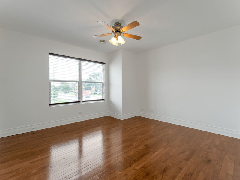 8001 Thomas Street Justice IL 60458