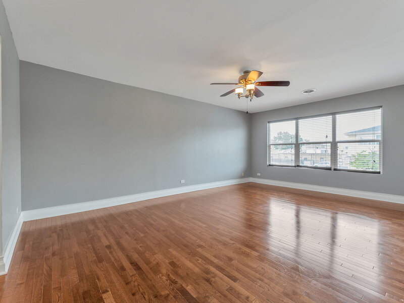 8001 Thomas Street Justice IL 60458