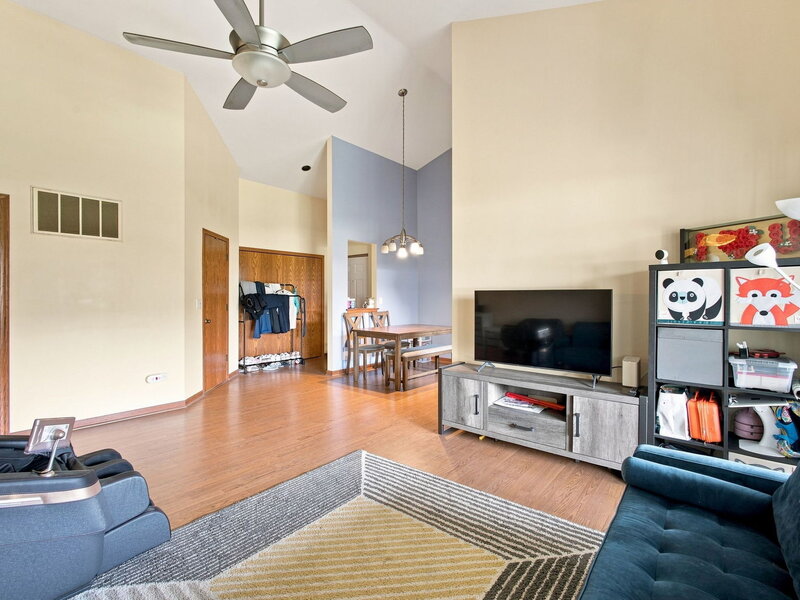 18075 Royal Oak Court Tinley Park IL 60477