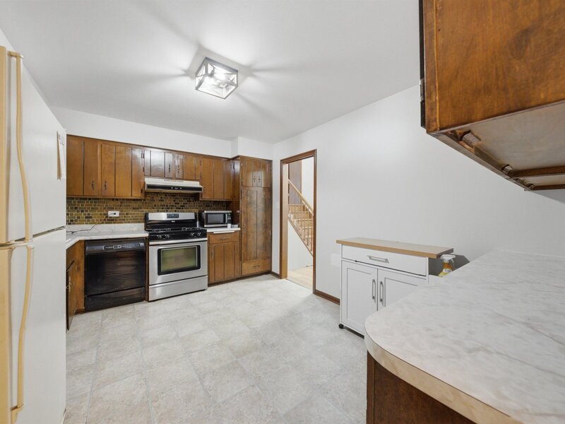 601 Honey Locust Lane Darien IL 60561