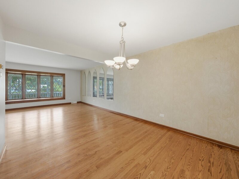 601 Honey Locust Lane Darien IL 60561