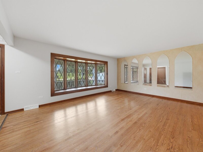 601 Honey Locust Lane Darien IL 60561