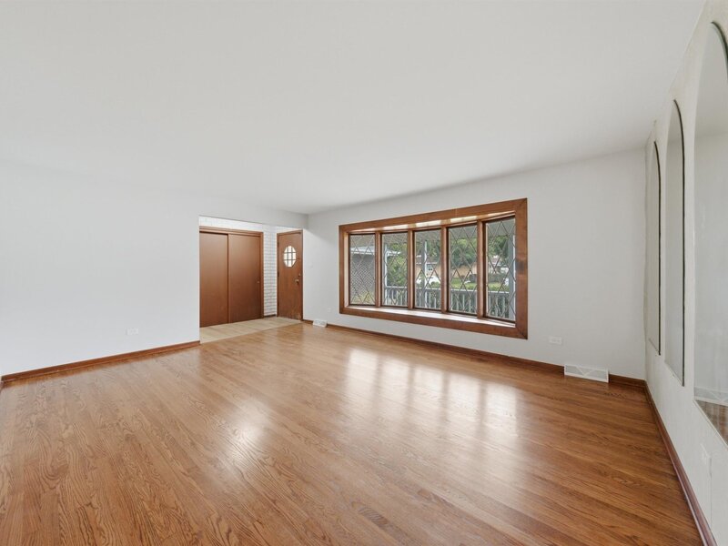 601 Honey Locust Lane Darien IL 60561