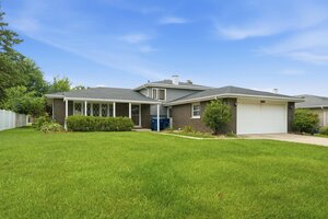 Photo of 601 Honey Locust Lane Darien IL 60561