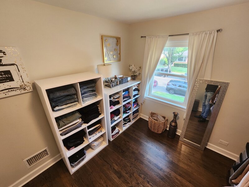 3812 W Hull Street Skokie IL 60076