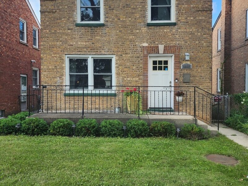 3812 W Hull Street Skokie IL 60076