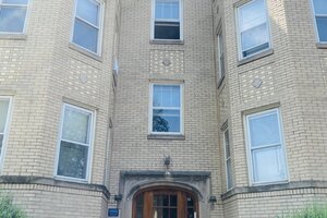 Photo of 2429 W Foster Avenue Chicago IL 60625 Unit 2