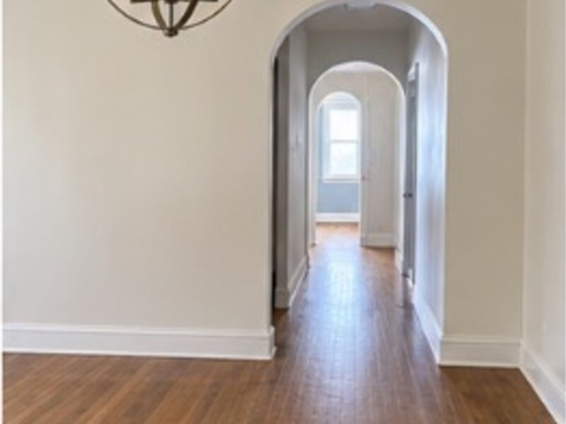 2429 W Foster Avenue Chicago IL 60625