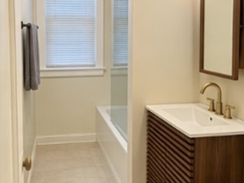 2429 W Foster Avenue Chicago IL 60625