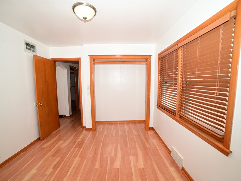 6211 N Nagle Avenue Chicago IL 60646