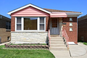 Photo of 6211 N Nagle Avenue Chicago IL 60646