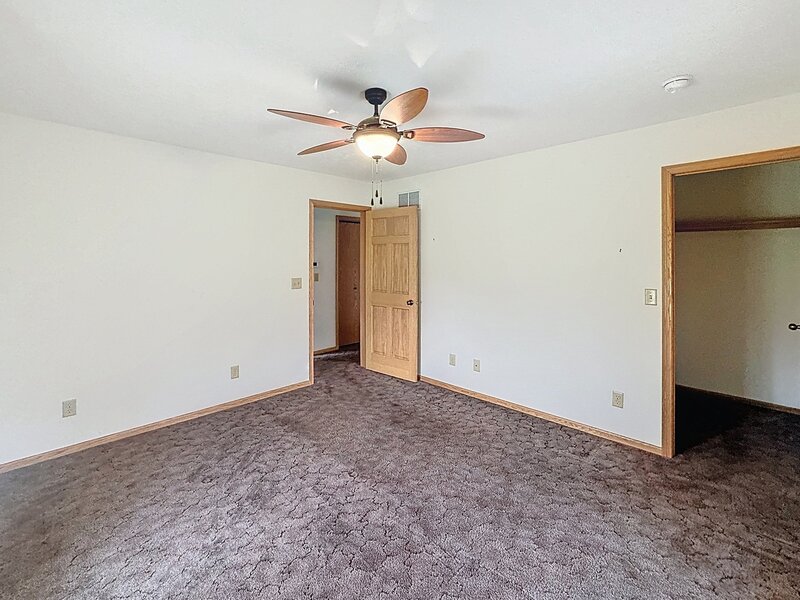 2524 Big Island Parkway Milan IL 61264