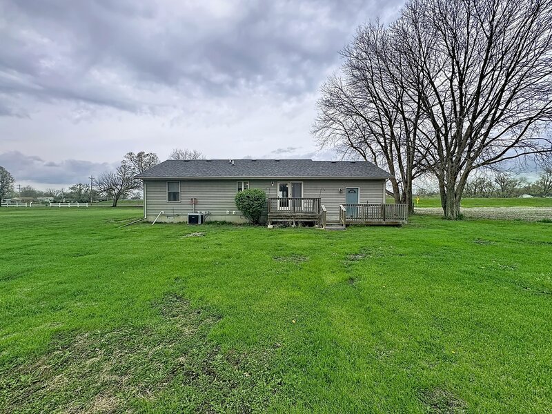 2524 Big Island Parkway Milan IL 61264
