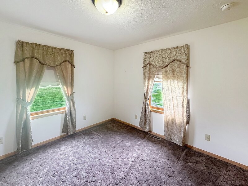 2524 Big Island Parkway Milan IL 61264