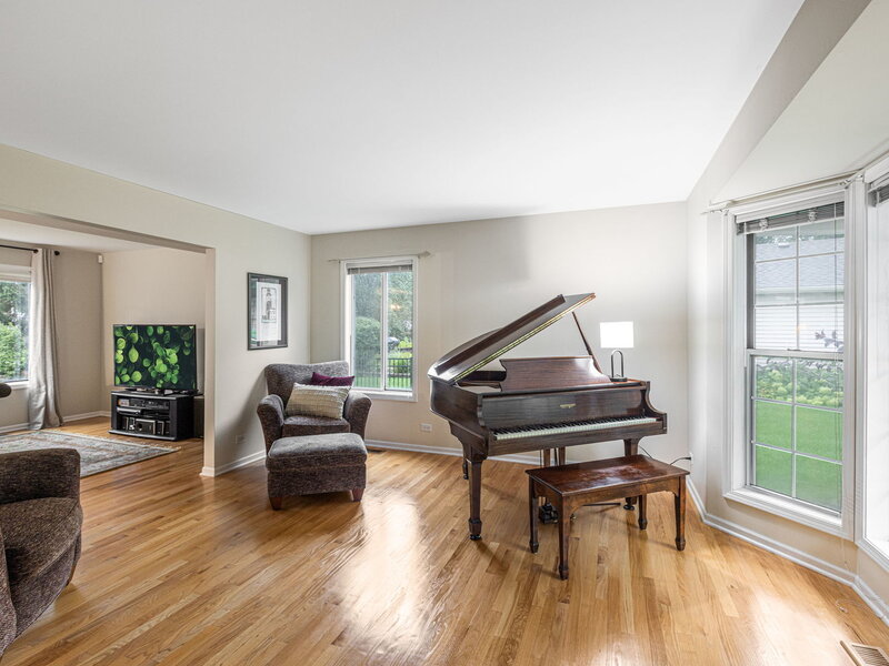 49 Mohawk Street Cary IL 60013
