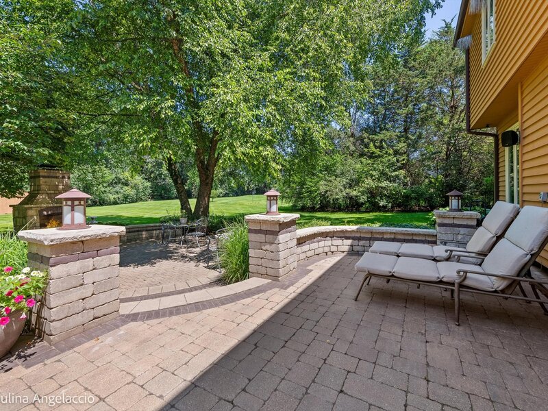 400 Bramble Lane Deer Park IL 60010