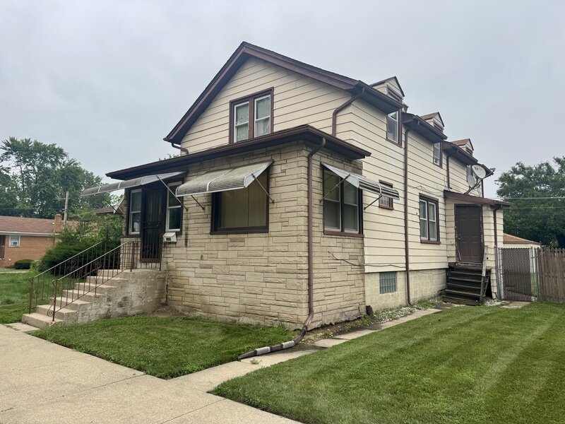 433 Hirsch Avenue Calumet City IL 60409