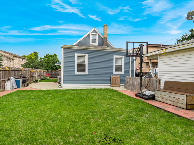 5441 S Hunt Avenue Summit IL 60501