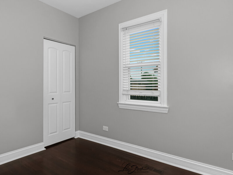 5441 S Hunt Avenue Summit IL 60501