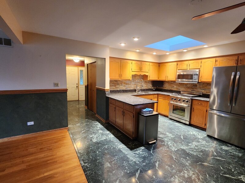639 Poplar Avenue Romeoville IL 60446