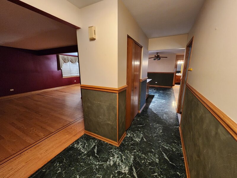639 Poplar Avenue Romeoville IL 60446