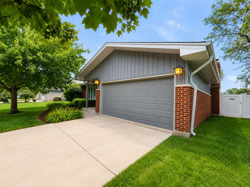 639 Poplar Avenue Romeoville IL 60446
