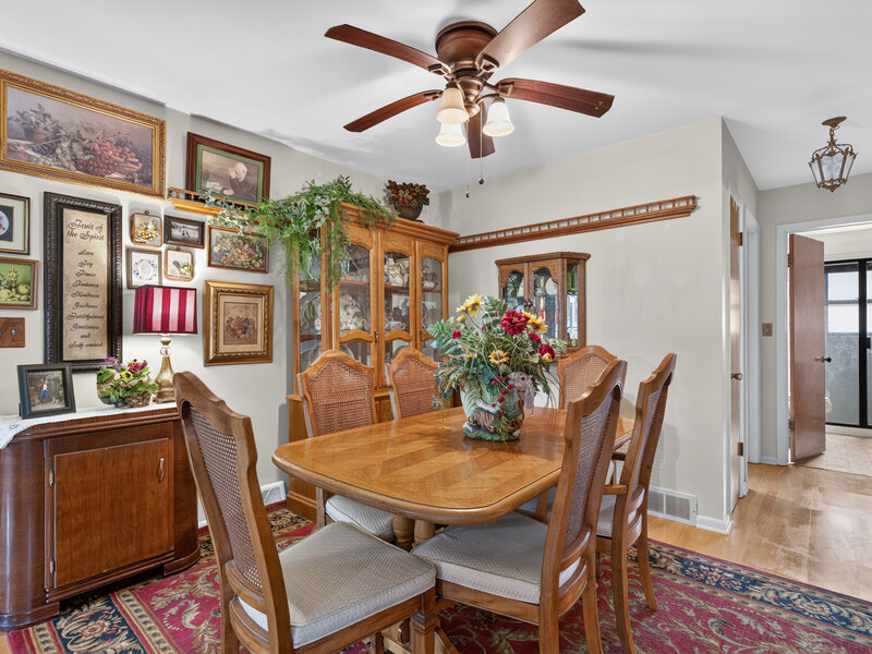 1522 Manhatten Drive Streator IL 61364