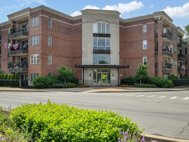 111 N Wheaton Avenue Wheaton IL 60187