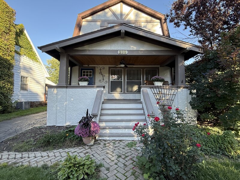 339 N Ridgeland Avenue Elmhurst IL 60126