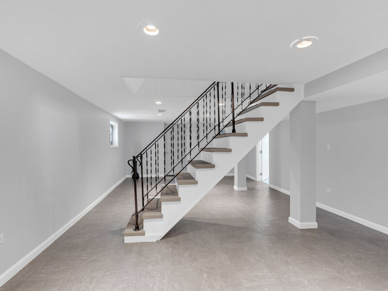 5830 N Nagle Avenue Chicago IL 60646
