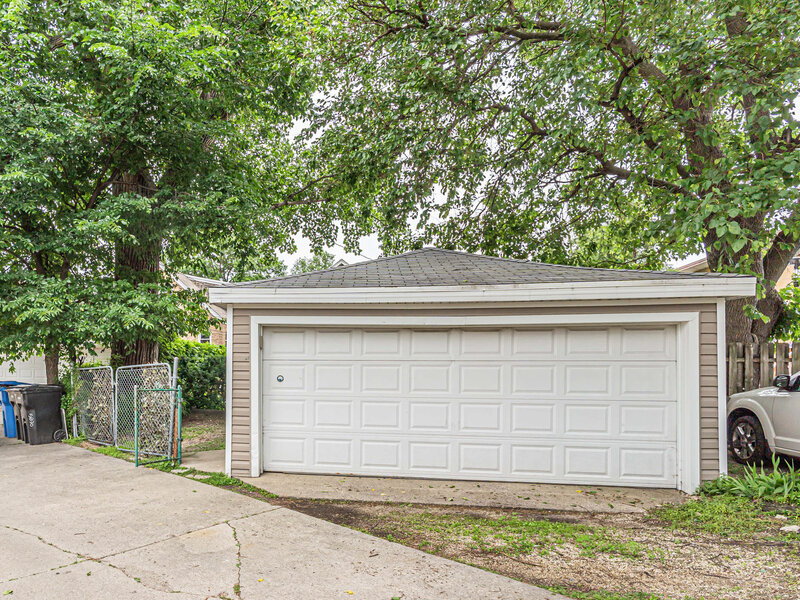 5830 N Nagle Avenue Chicago IL 60646